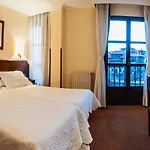 Rocas Hotel Llanes