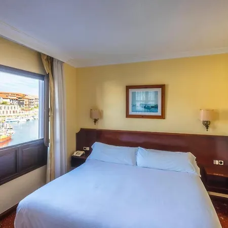 Hotel Rocas Llanes