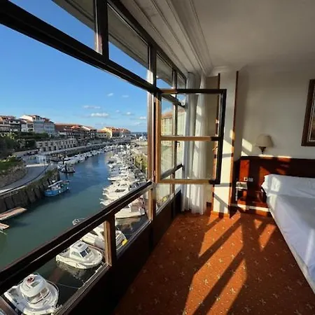 Rocas Hotel Llanes